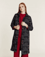 PEPALOVES <BR><BR>IMPERMEÁVEL PEPA - CASACO MIDI CISNES - PRETO - Image 4