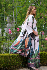 TROPICAL BRASIL <BR><BR> KIMONO LYCRA FUNDO BRANCO