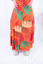 VESTIDO FOLHAS COLORIDAS FUNDO LARANJA TROPICAL BRASIL - TAM U - Image 2