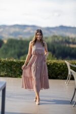 VESTIDO FOLHO FUNDO LARANJA COM BOLAS AZUIS CAFOFO