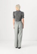 VILA <BR><BR> VIKAMI PANTS - Loose Fit - GREEN GREY - Image 4