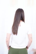 T-SHIRT BRANCA COM COLARINHO DE BABETE Q2 - TAM M - Image 4
