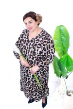 VESTIDO CARMAKOMA - CARLIVIA LIFE 3/4 WRAP MIDI DRESS - Regular Fit - Leopard