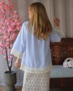 BLUSA/TÚNICA AZUL CLARO COM RENDA MARIA CATITA - TAM U - Image 2