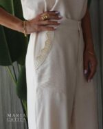 CALÇA CHAMPANHE COM DETALHES - MARIA CATITA - Image 2