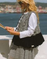 MAÏTTÈ <BR><BR> CONJUNTO BLUSA BÁSICA E COLETE - TAM U