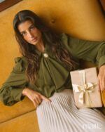 MAÏTTÈ <BR><BR> CAMISA COM JABOT AMOVÍVEL - TAM U - Image 5