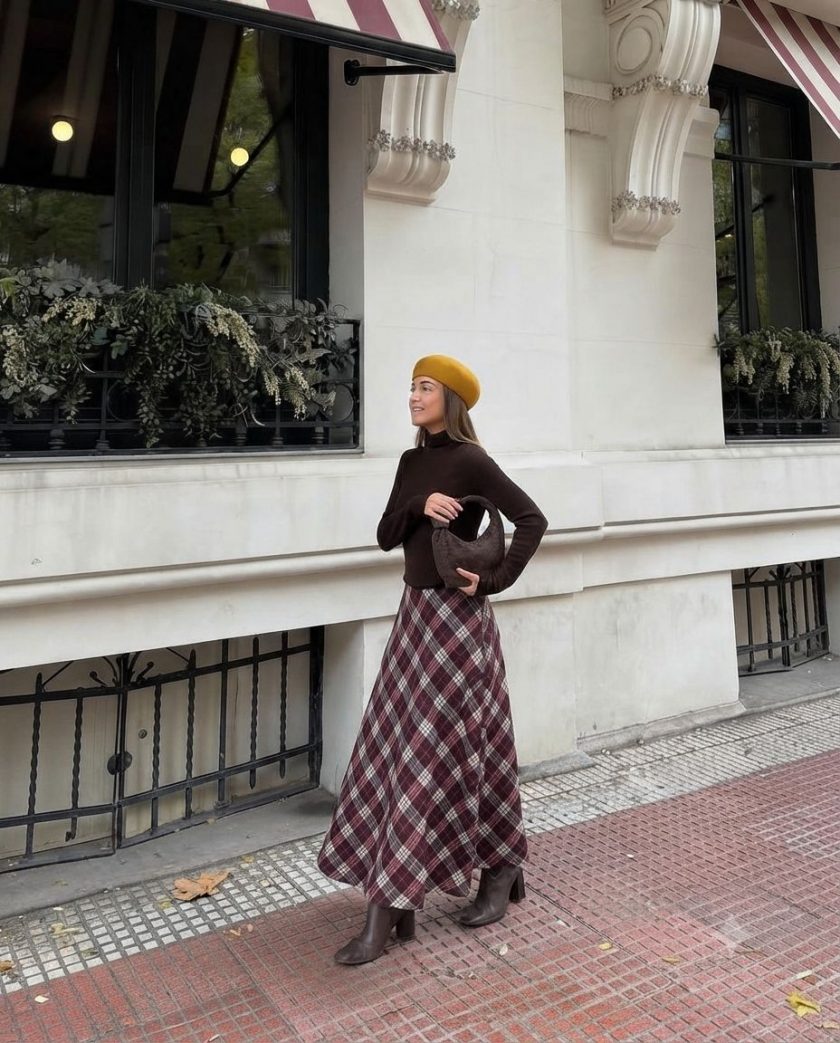 Saia Iraida xadrez ELLA BY TAM <BR><BR> PLAID SKIRT BLACK - Image 1