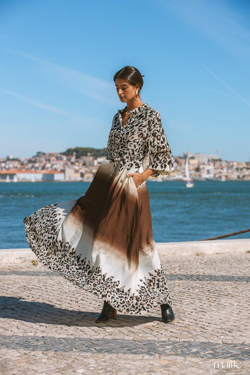 WhatsApp Image 2026-10-19 at 17.12.48 (1) MAÏTTÈ <BR><BR> VESTIDO COMPRIDO ANIMAL PRINT - TAM U - Image 1